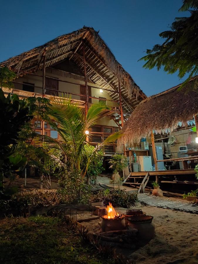 Casa Surf Lodge - Tofo Exterior photo